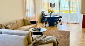 Seafront Lux Apt, Central, Beach, Direct Airport Metro - Image 1