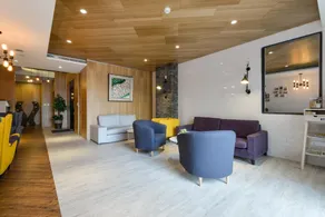 R7 Hotel - Image 3