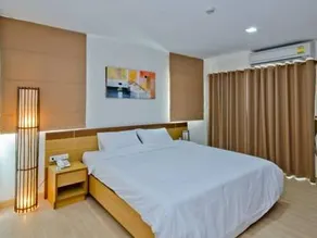 Kozy Inn - Image 5
