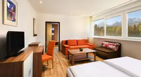 Hotel Academia - Image 2