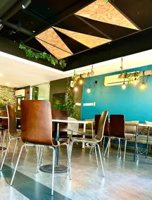 Casuarina Hotel - Image 2