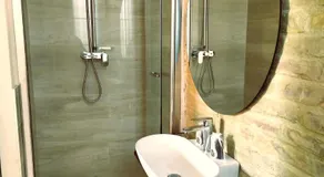 B&B Suite 44 - Image 2