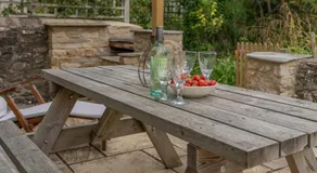 Little Coach House - Image 5