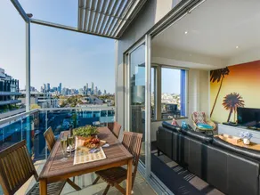 Boutique Stays -Zinc 401, Apartment, Port Melbourne - Image 5