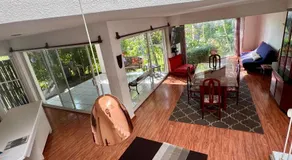 Casa con hermoso jardín y terraza - Image 2