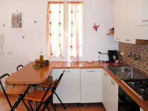 Apartment in Imperia with communal pool - Image 2
