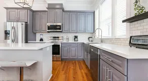 Hosteeva Stunning 4 BR Condo w Pool Steps to St Charles Ave - Image 3