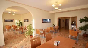 Hotel A-14 - Image 4