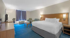Sleep Inn & Suites Altoona North - Image 2