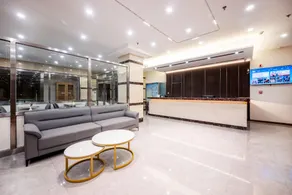 Home Inn - Paibo Yun Hotel - Dalian Xianglujiao Metro Station - Image 3