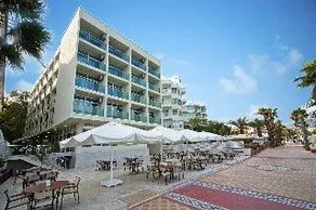 Sol Beach Hotel - Image 3