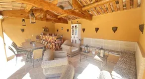 Évasion Provençale : Villa Élégante pour 10 Personnes - Image 3