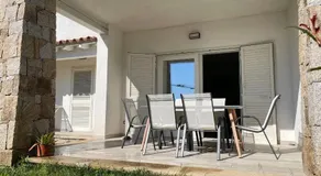 R House II - Image 3