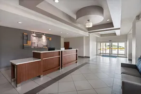Holiday Inn Express & Suites Boynton Beach by IHG - Image 2