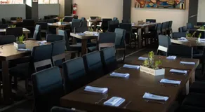 HOTEL MERLOT INN - Image 4