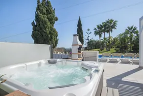Elegant Villa Retreat - Image 3