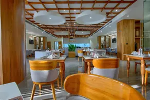 DNT Plaza - Image 4