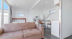 Beautiful Self-Contained Retreat - Image 5