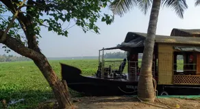 One Bed Room Houseboat - Image 4