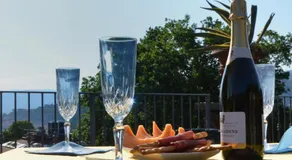 Maison Brinati Bed and Breakfast - Image 4