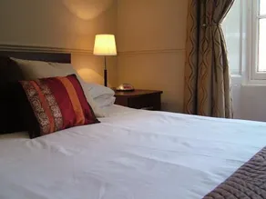 Aberdour Hotel, Stables Rooms & Beer Garden - Image 5