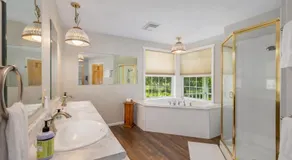 Family Cabin - Image 2