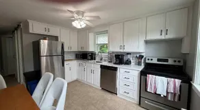 Comfortable 4 Bed Home close to Gillette - Image 3