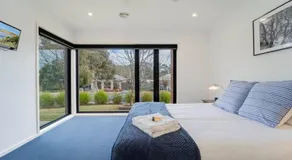 Parkland Garden Retreat - Image 2