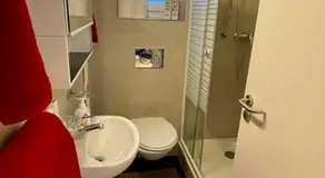 Gemütliche Wohnung an bester Lage im Kreis 4 - Image 5