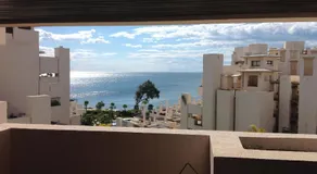 WaterFront Apartment - Image 5