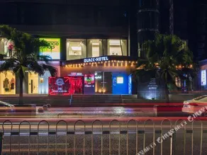 Black Hotel - Image 5
