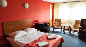 Hotel Omega - Image 2