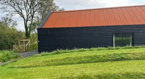 Contemporary modern barn - Image 3