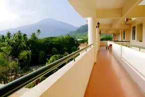 Designer Suite Apartment Seaview 10pax Families Suite - Image 3