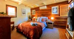 Sunset Beach Villa - Beach front home situated on the Huon River - Sleeps 8 - Image 2