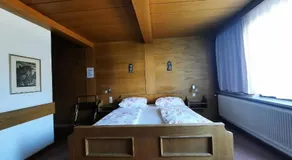 Double room, shower, toilet - Image 2