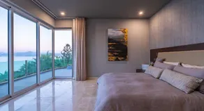 Luxury Penthouse - Stunning Views - Image 2