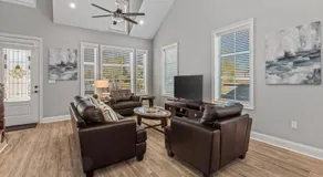 Luxury 2 bedroom Townhouse #5 - Image 4
