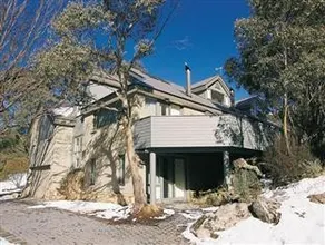 Wintergreen 10 Hotel - Image 3