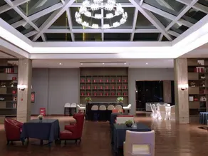 Fengshan International Hotel - Image 4