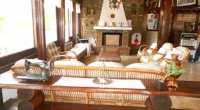 Diaporos Hotel - Image 2