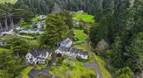 Dennen's Victorian Farmhouse - Image 5