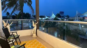 Luxury loft with pool and beautiful view - Image 3