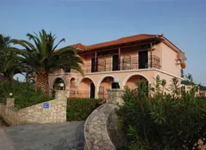 ELENI'S GARDEN STUDIOS - Image 2