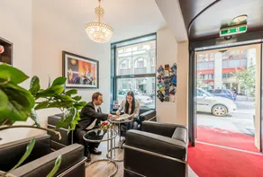 Hotel Alpina Luzern - Image 2