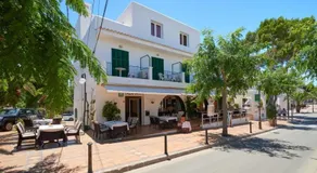Hostal Talamanca - Image 2