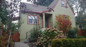 Cozy One Bed Suite in the Heart of Ballard - Image 2