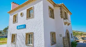 Oasis Backpackers Hostel Sintra Surf - Image 4