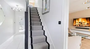 Three Bedroom Birmingham Stay Free Parking Perfect for Families Travellers Professionals M6 - Image 3