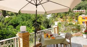 Rolandos Apartments - Image 2
